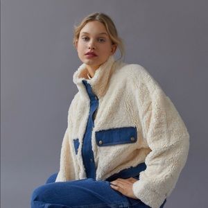 Urban Outfitters Laura Cozy Sherpa Jacket Size M